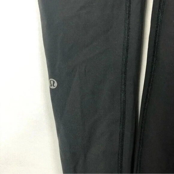 Lululemon Smooth Stride Blue Tied & Black Athletic Leggings 4 - Picture 6 of 7